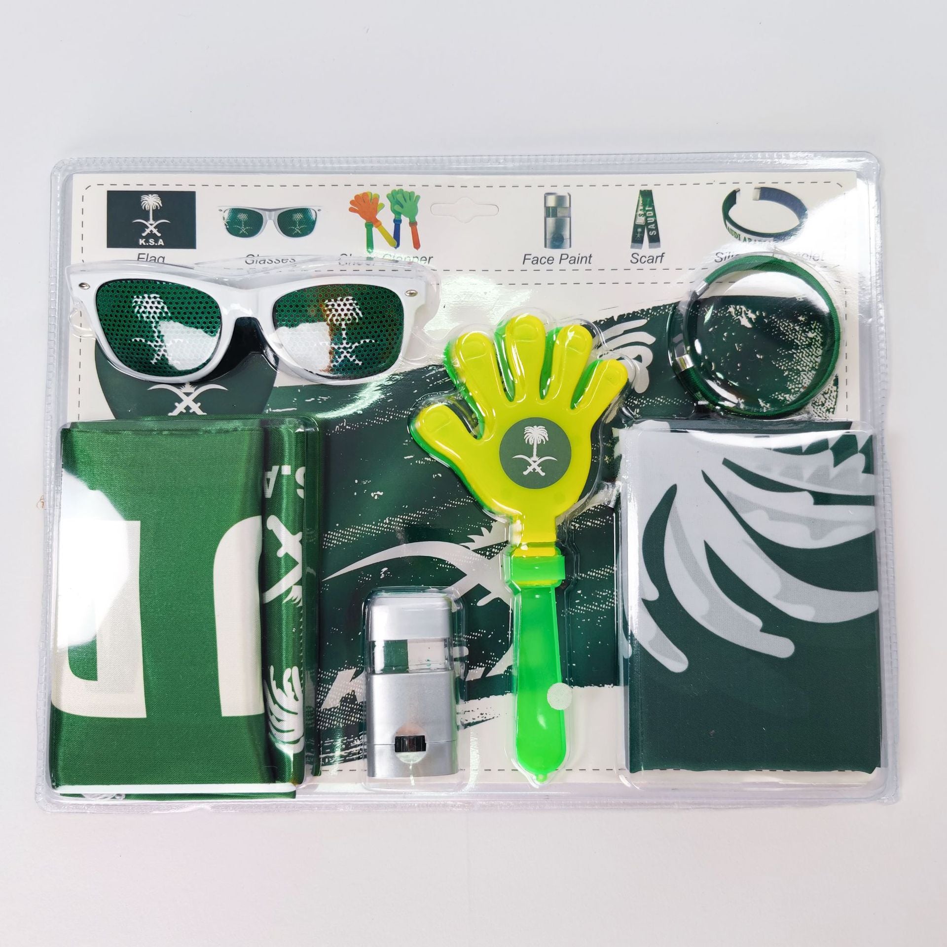 US, Canada and Mexico 2026 World Cup peripheral products, football fans, scarves, Mexican flags, cheering glasses, face color